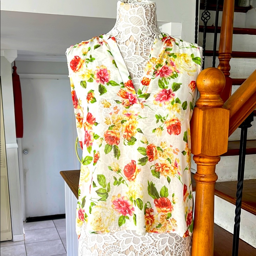 Forever 21 sheer floral sleeveless too